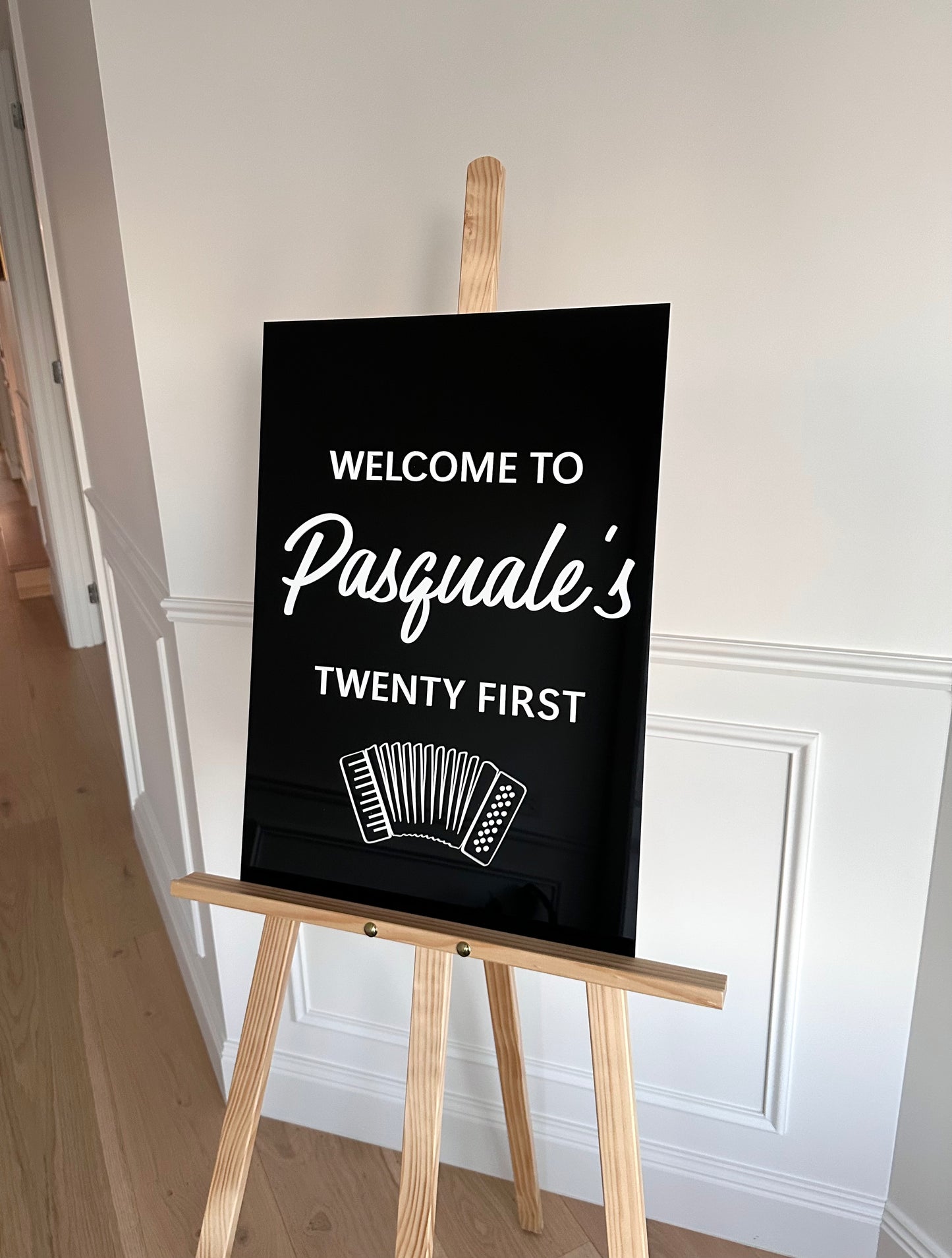 Welcome Signs with Detail